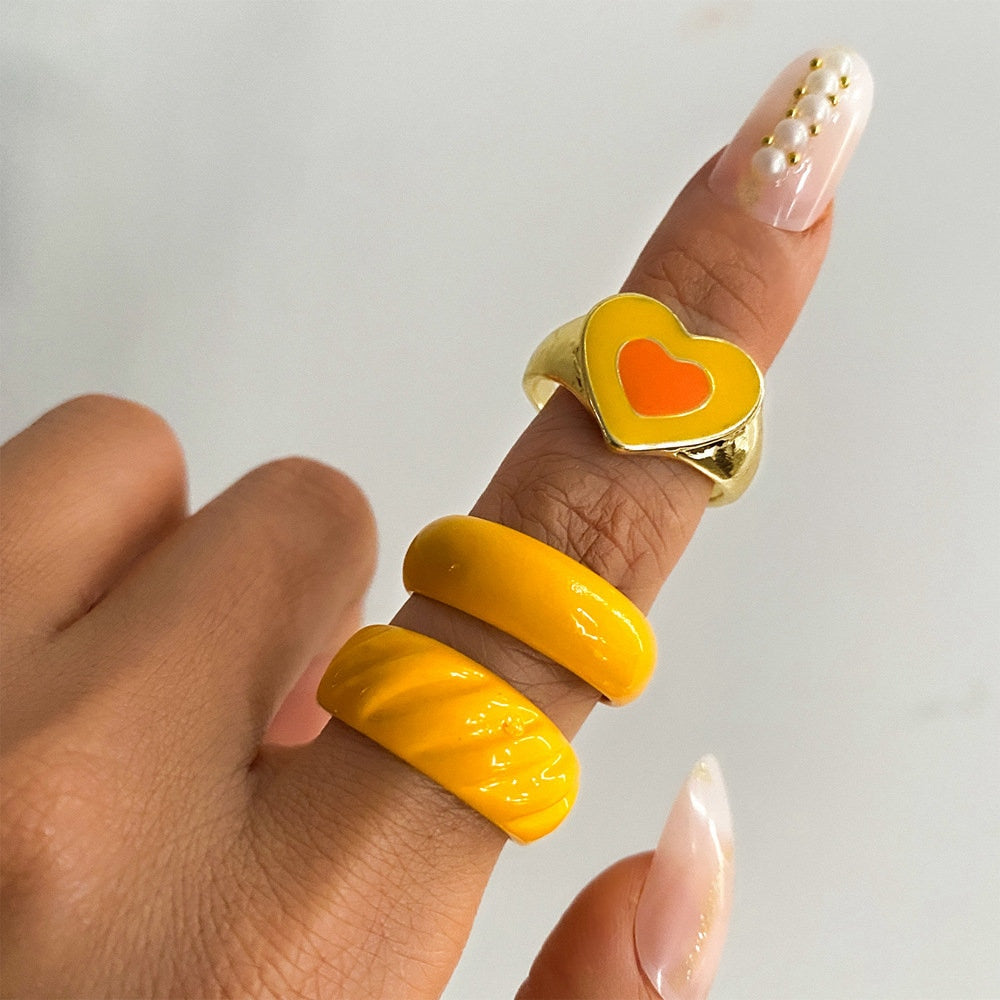 KISS WIFE Vintage Golden Heart Smile Rings Set for Women Ins Style Colorful Love Rings Cute Finger Rings for Girls Jewelry Gifts
