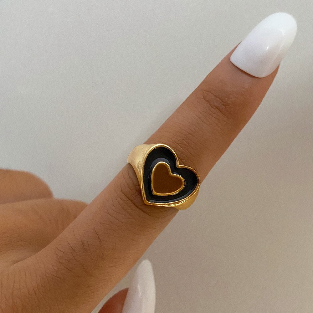 KISS WIFE Vintage Golden Heart Smile Rings Set for Women Ins Style Colorful Love Rings Cute Finger Rings for Girls Jewelry Gifts