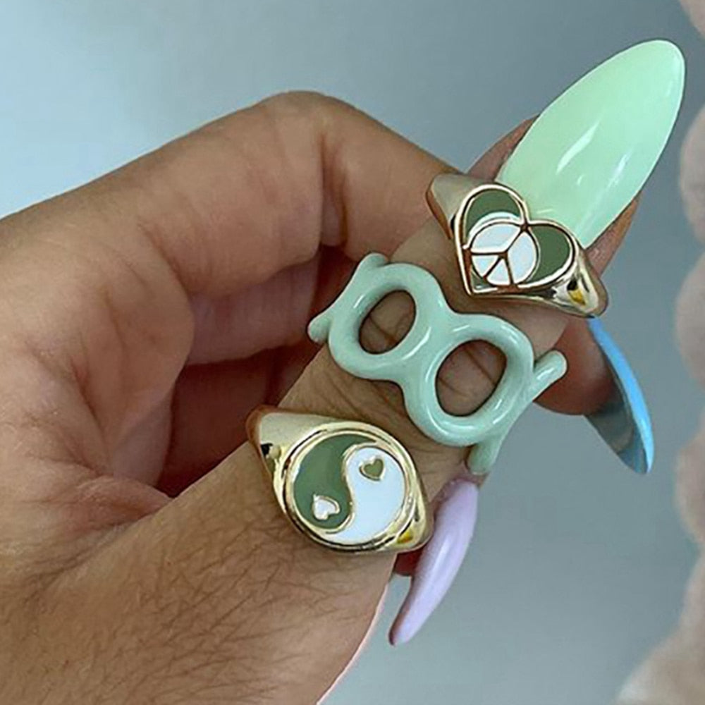 KISS WIFE Vintage Golden Heart Smile Rings Set for Women Ins Style Colorful Love Rings Cute Finger Rings for Girls Jewelry Gifts